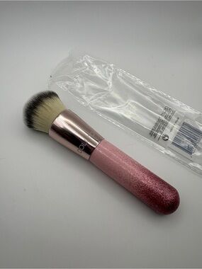 Doll 10 Pink Glitter Kabuki skin buffing Brush - Brand new